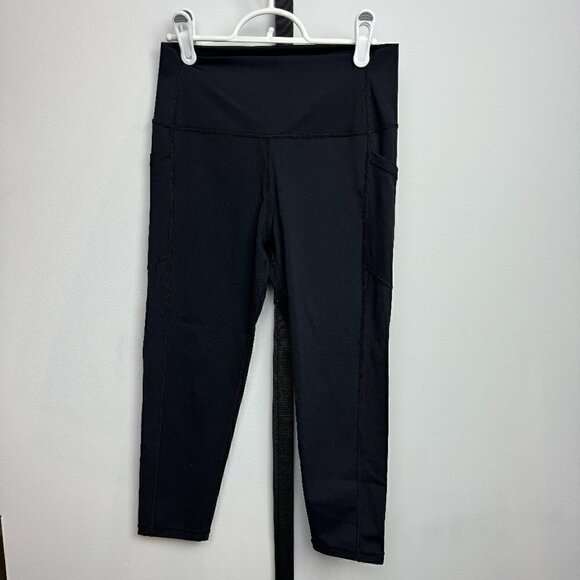 EUC - Black Brilliant Capris - Size 8-10 - Picture 2 of 9